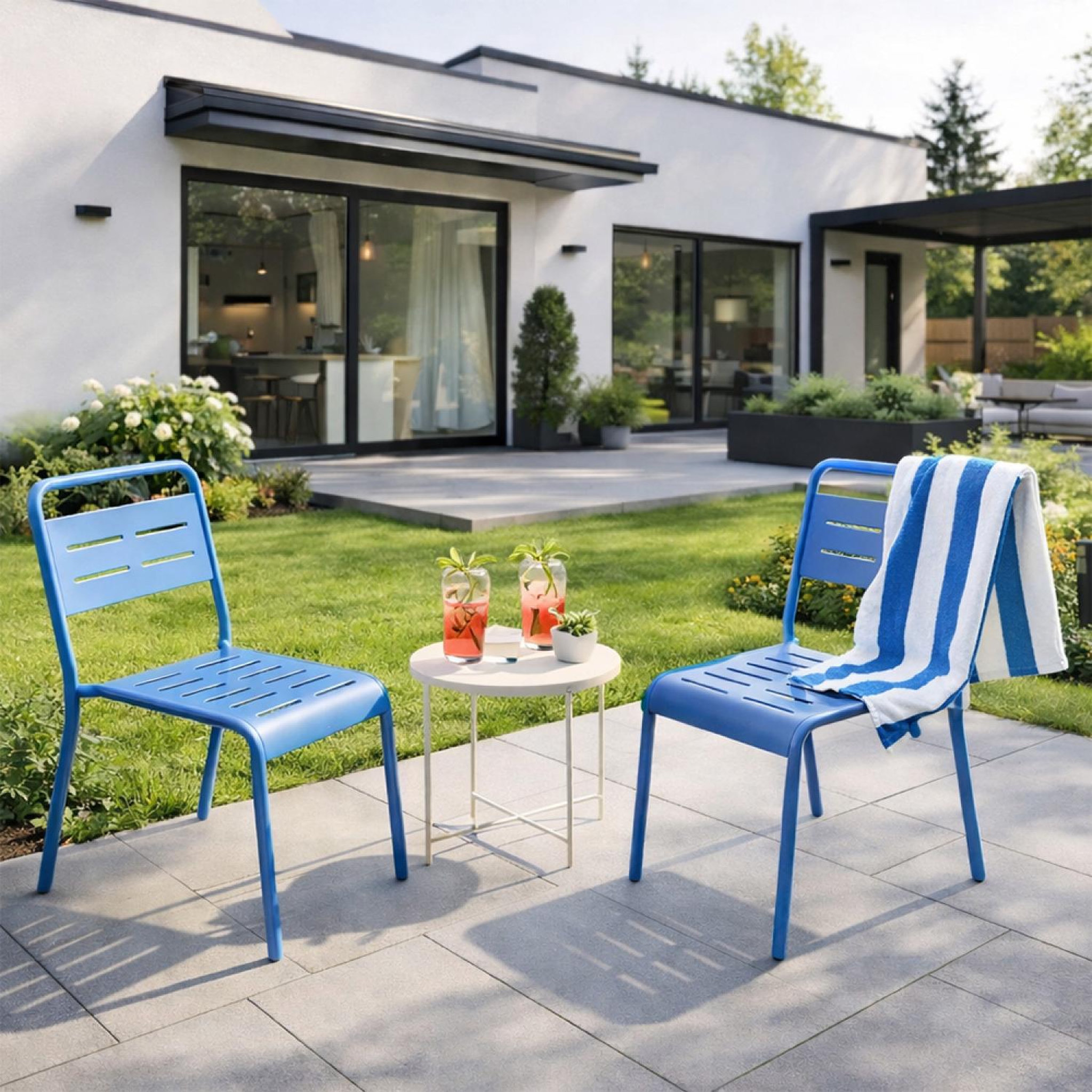 Voir la diapositive 4 : CONCEPT USINE Ensemble de 2 chaises de jardin empilables bleues bergame