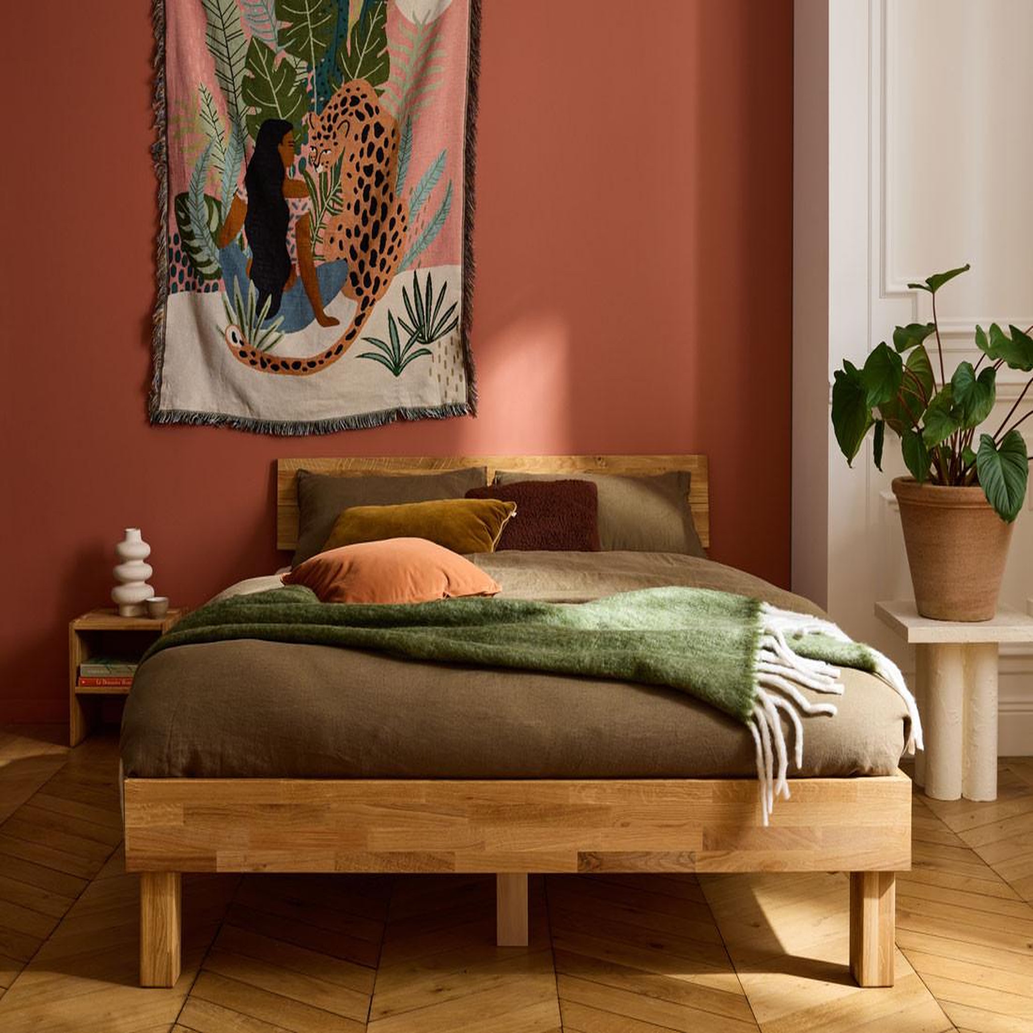 LISA DESIGN Bonnie - cadre de lit - 140x200 cm - chêne massif. Coloris disponibles : Marron