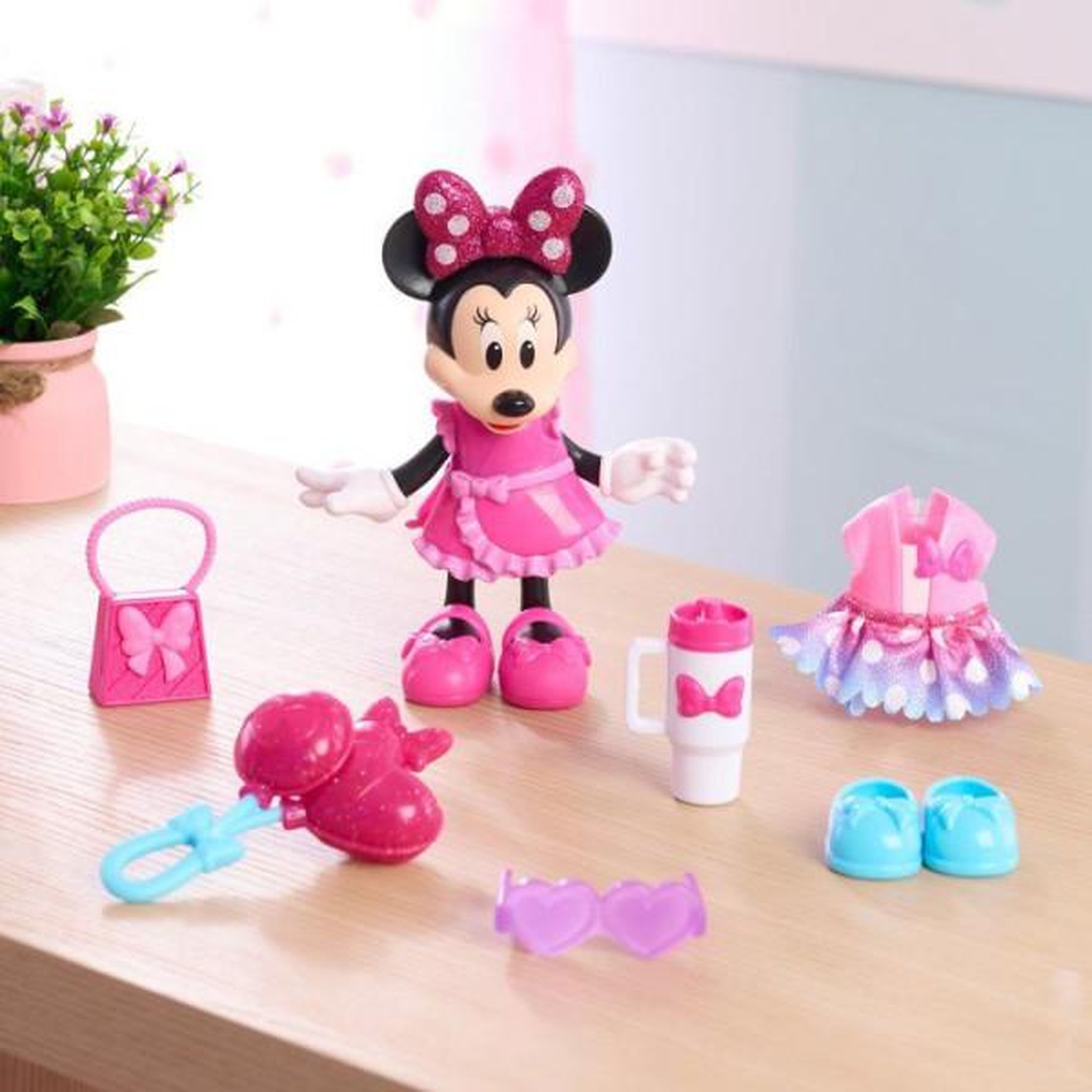 Voir la diapositive 5 : DISNEY Poupée mannequin - disney - minnie mouse fabulous fashion doll - 15 cm - 11 accessoires