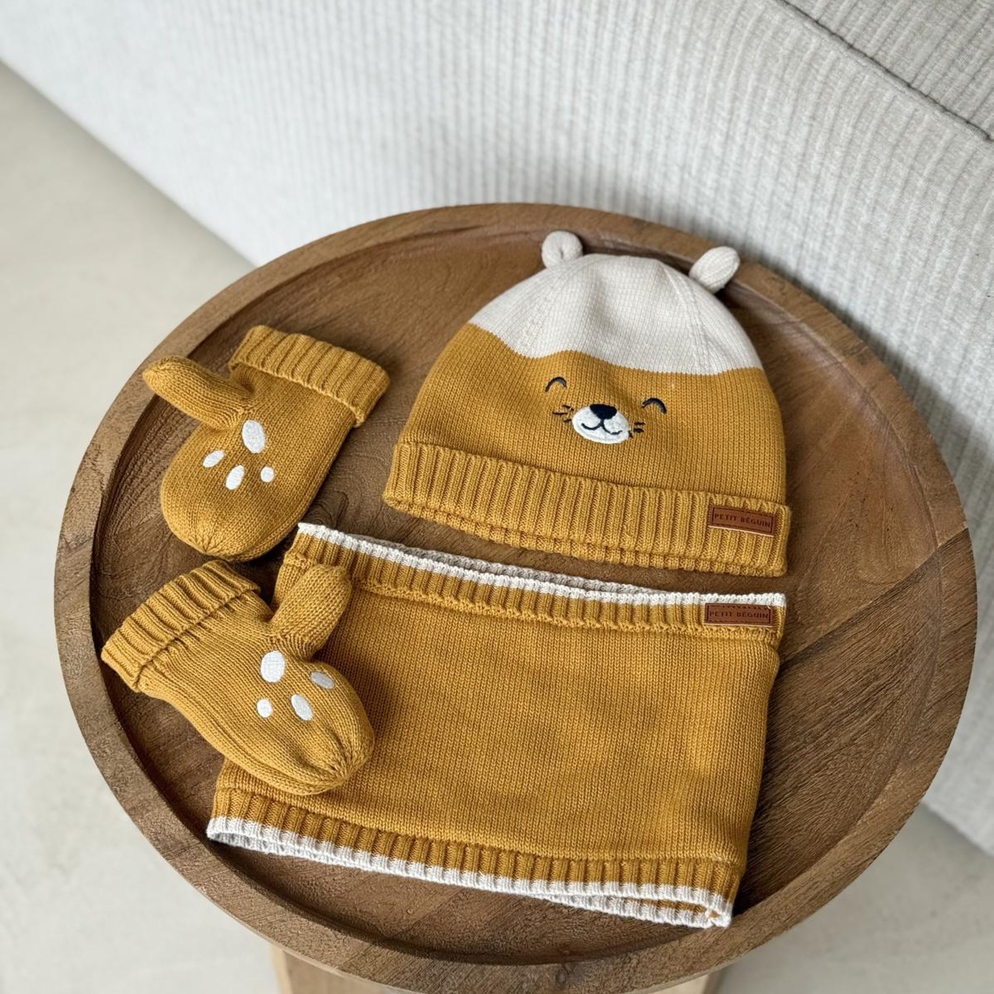 Voir la diapositive 6 : Petit Béguin Ensemble bonnet, moufles et cache-cou enfant en tricot charly