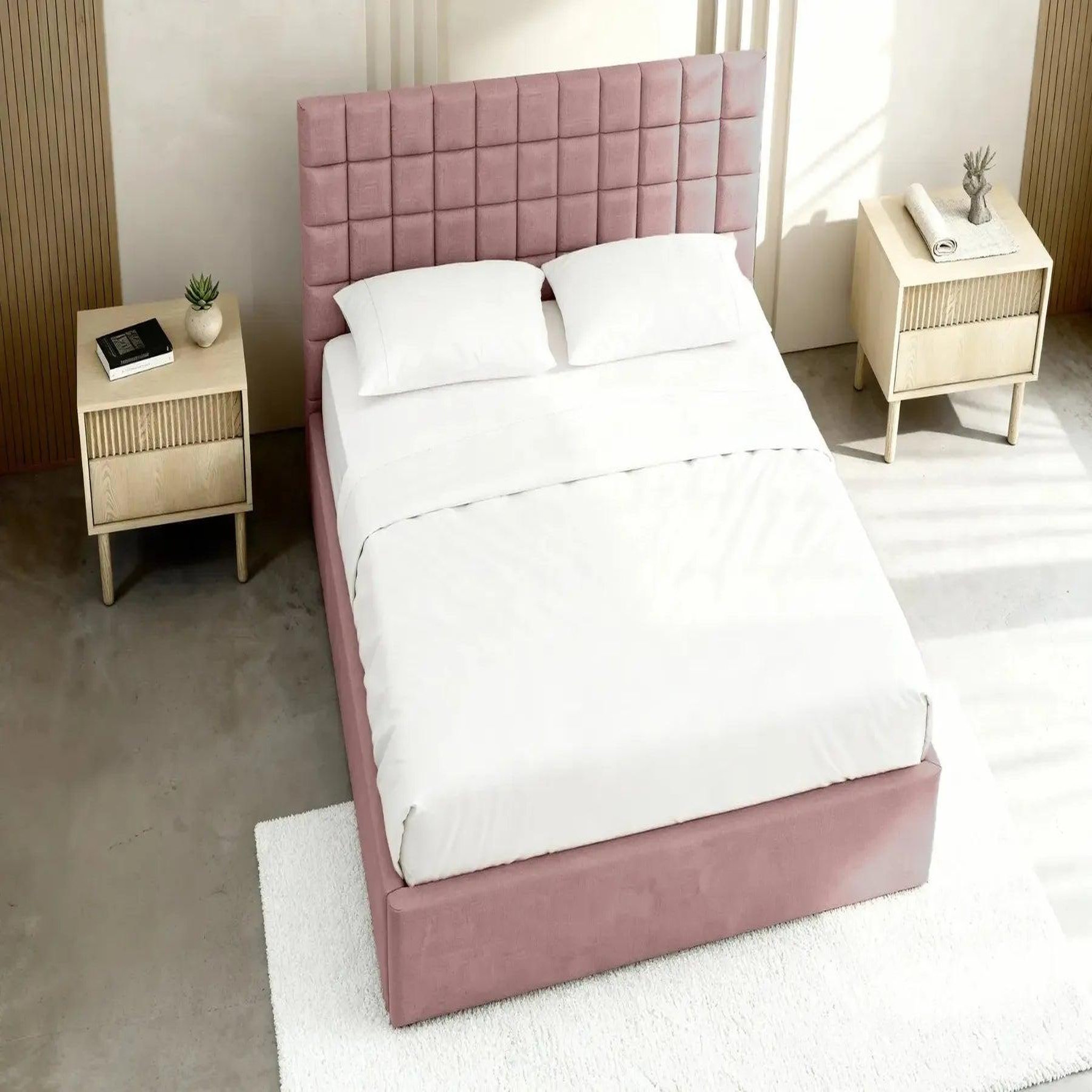 Voir la diapositive 5 : CASANOVA PARIS Thelma - lit coffre tissu velours rose