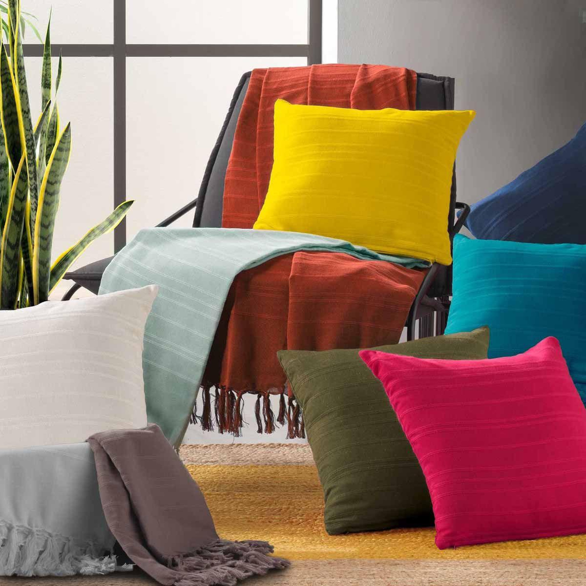 Voir la diapositive 3 : Douceur d'Intérieur Housse de coussin  lilia  40x40cm kaki