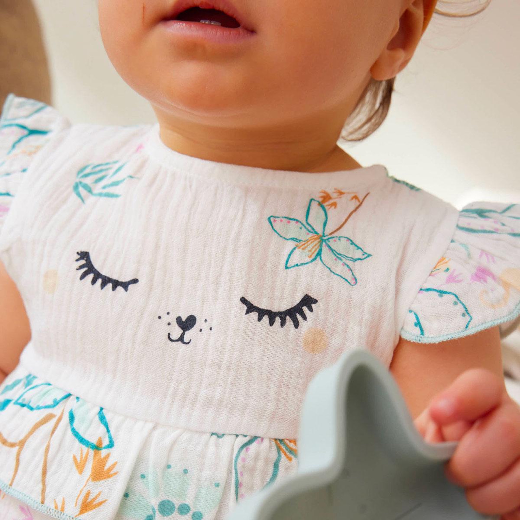 Voir la diapositive 4 : Petit Béguin Barboteuse bébé en gaze de coton Patroika