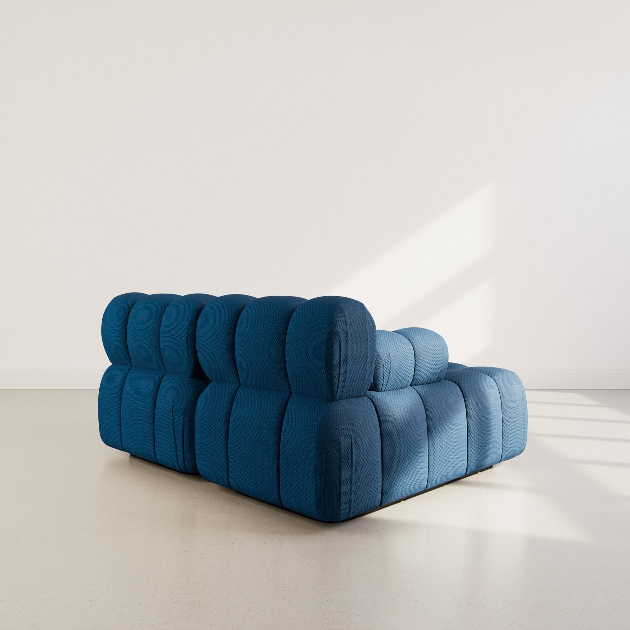 Voir la diapositive 5 : LISA DESIGN Ruby - canapé droit 4 places avec double méridienne - assise profonde - en velours texturé