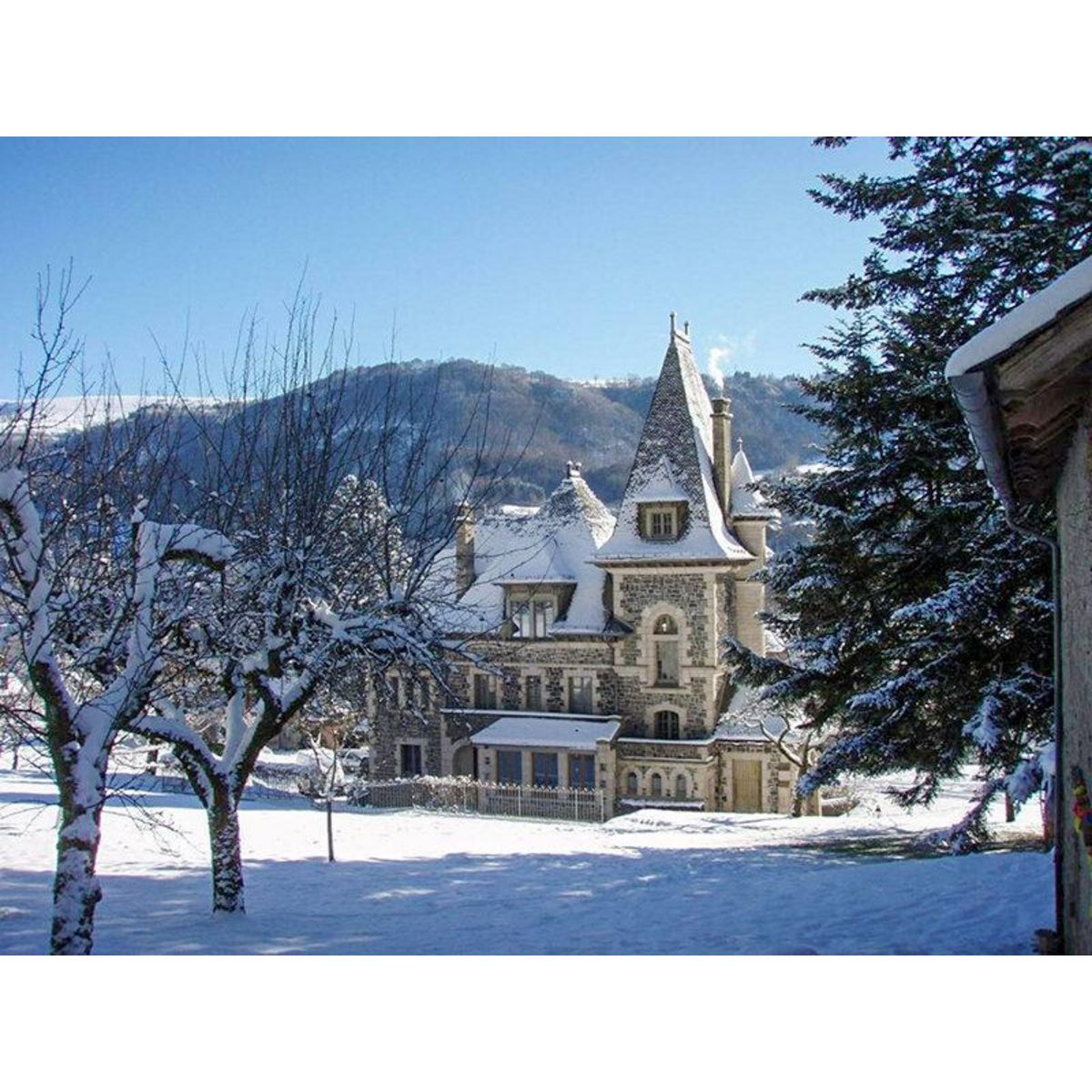 Smartbox 2 jours en chambre d'hôtes de caractère entre Rodez et Clermont-Ferrand - Coffret Cadeau Séjour