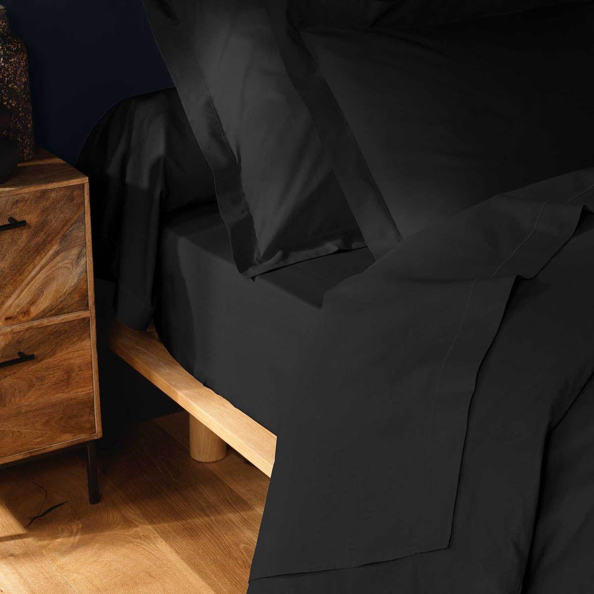 Voir la diapositive 2 : Douceur d'Intérieur Drap plat  lina  180x290cm noir
