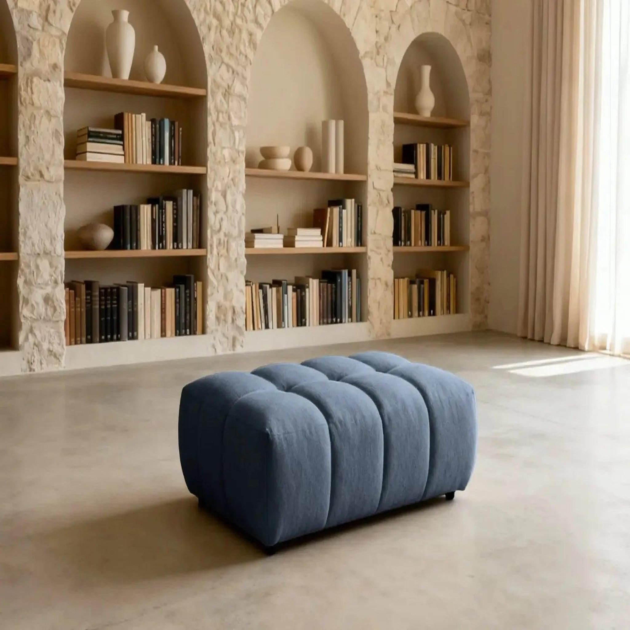 Voir la diapositive 2 : CASANOVA PARIS Alexia - pouf tissu bouclette