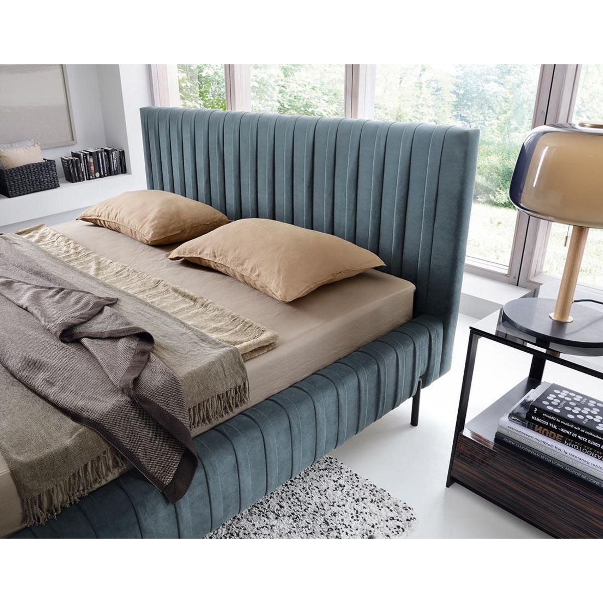 LISA DESIGN Flavio - lit coffre - 140x200 cm - sommier inclus - en velours