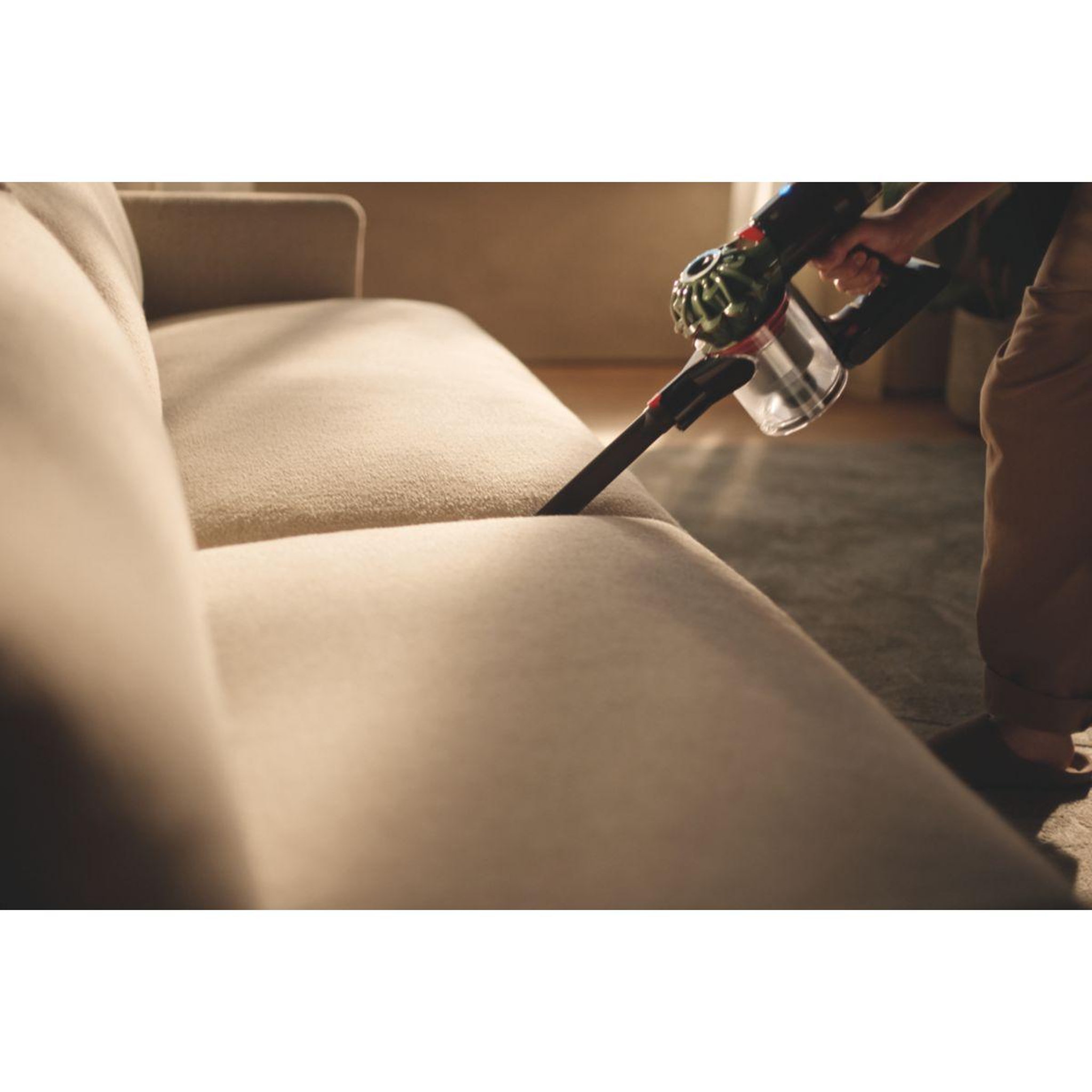 Voir la diapositive 3 : Dyson Aspirateur balai v8 cyclone