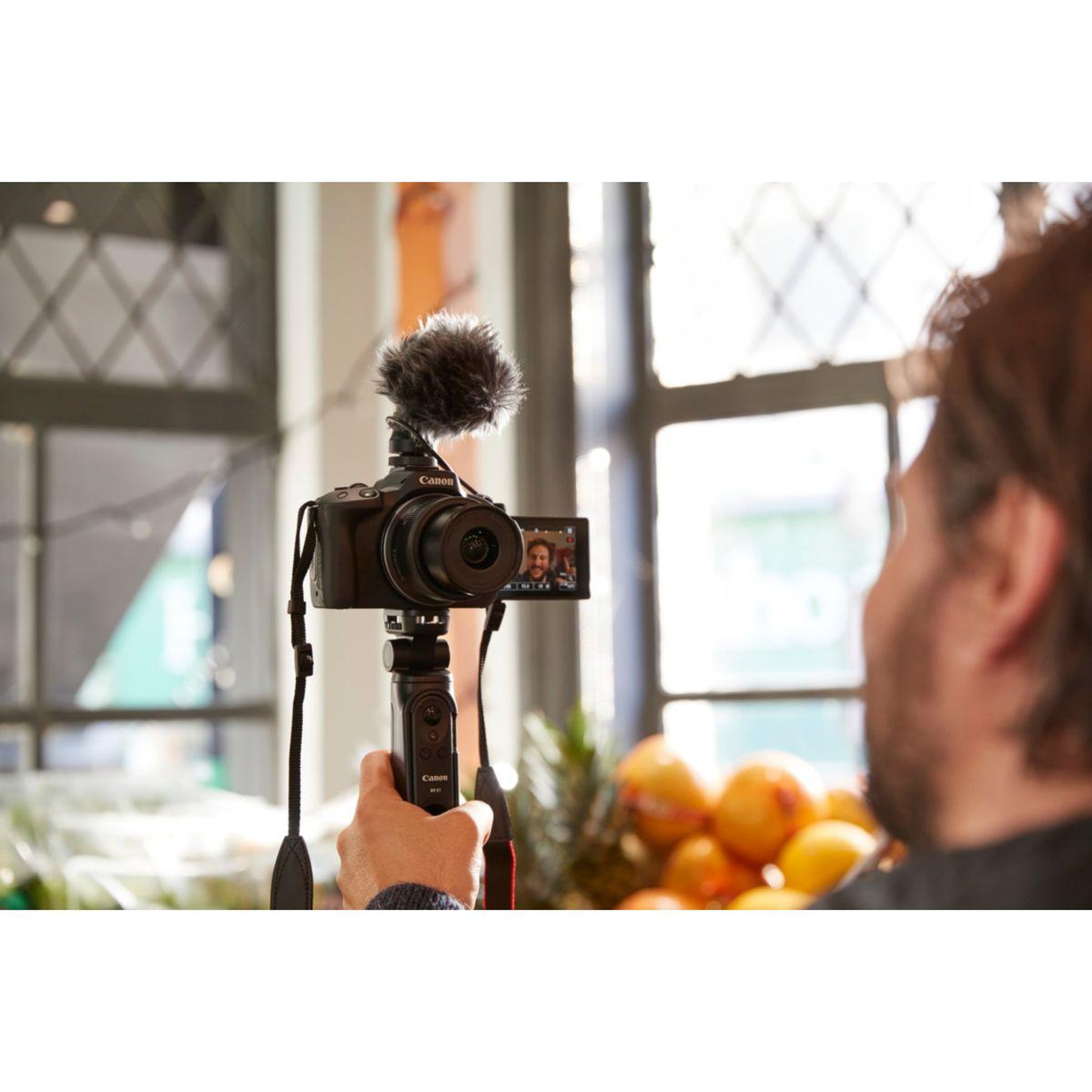 Voir la diapositive 5 : Canon Appareil photo hybride eos r50 noir - boitier nu