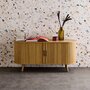 Voir la diapositive 3 : SWEEEK Meuble TV scandinave 2 portes coulissantes. 4 compartiments. effet bois rainuré naturel. L120 x 40 x 57 cm