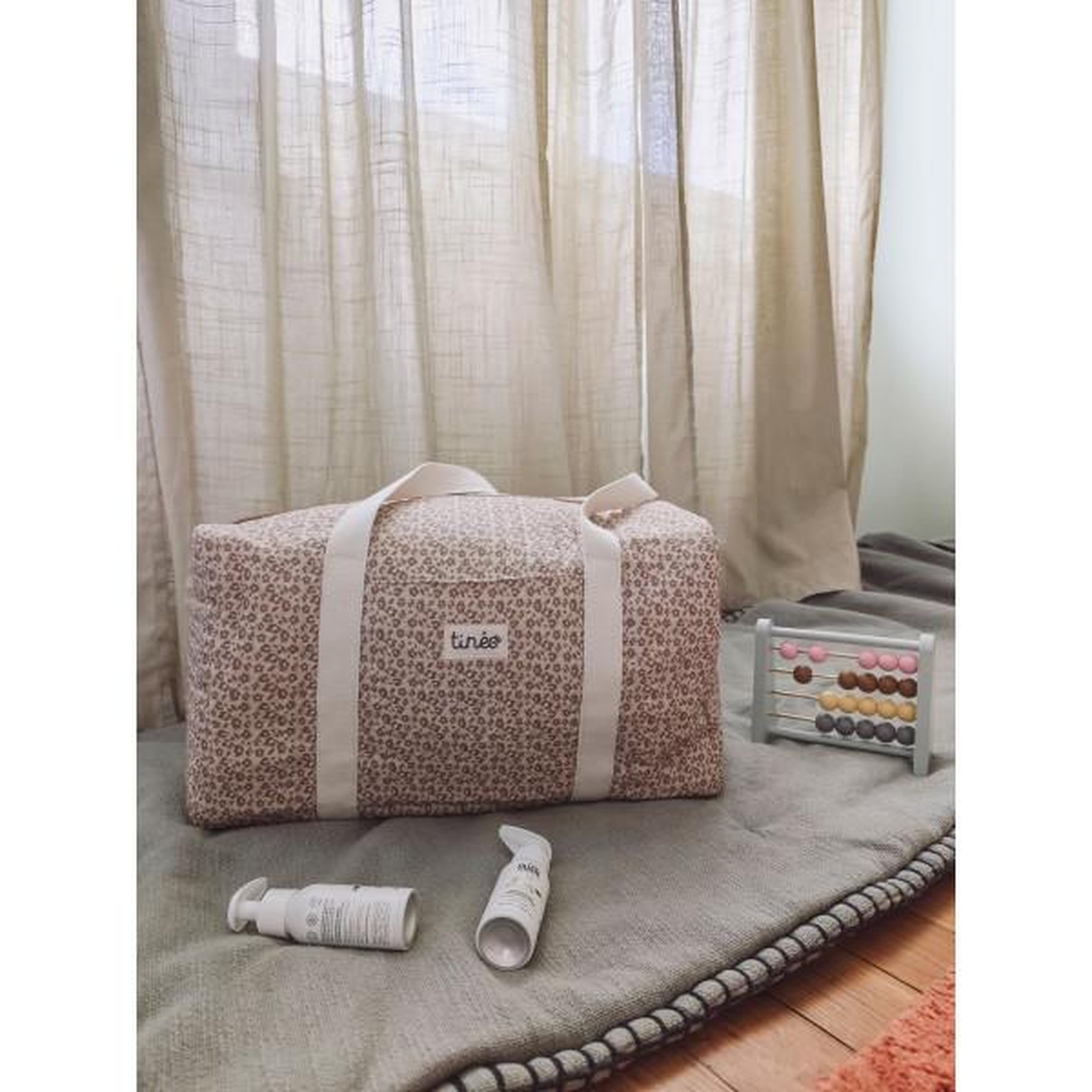 Voir la diapositive 5 : TINEO Sac a langer - TINEO - 40 x 22 x 24 cm - Léopard