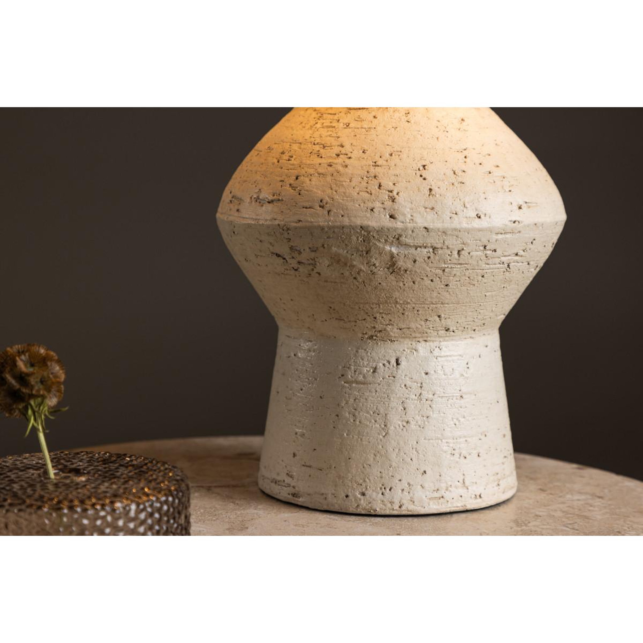 Voir la diapositive 5 : Paris Prix Lampe à poser en terre cuite  valon  52cm ivoire