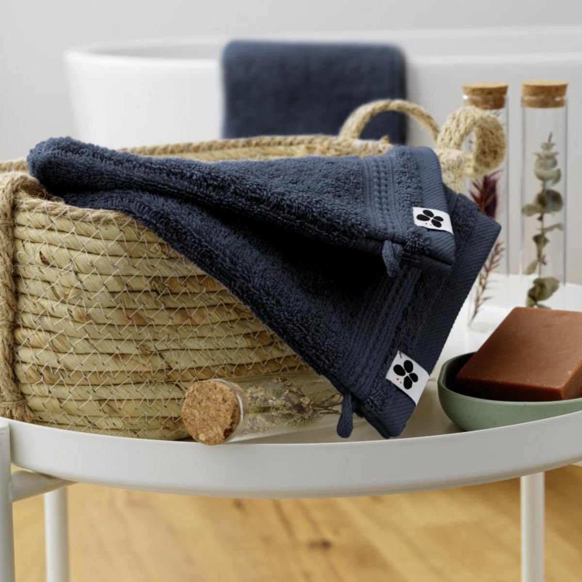 L EFFET PAPILLON Lot de 2 gants de toilette  Garance  15 x 21 cm / 100% Coton Bio / 600 gr/m² l'Effet Papillon -  - Lot de 2 Gants de toilette 15 x 21 cm