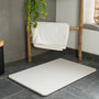 Voir la diapositive 2 : GUY LEVASSEUR Tapis de bain diatomite taupe 39x60cm