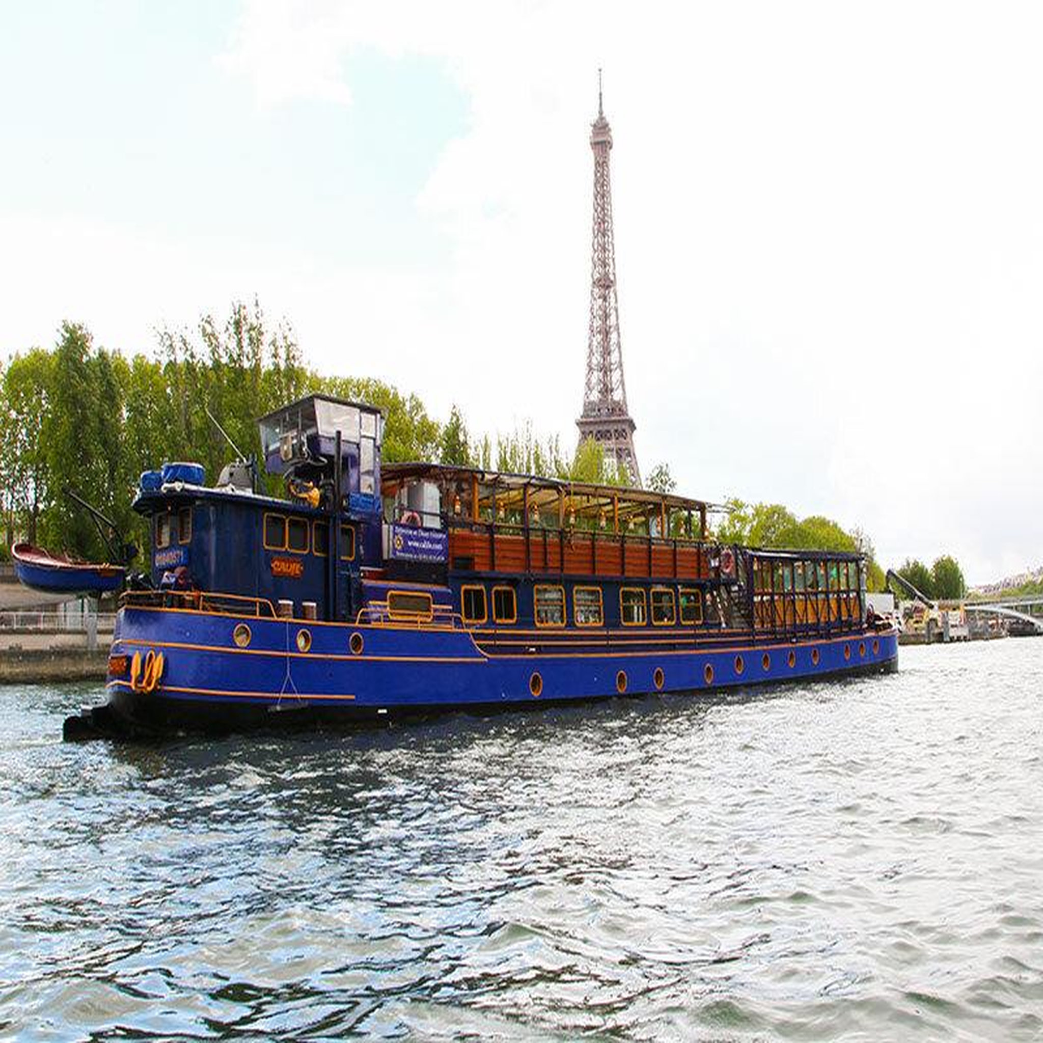 Voir la diapositive 3 : Smartbox Croisière de 2h sur la seine avec déjeuner et cocktail - coffret cadeau gastronomie