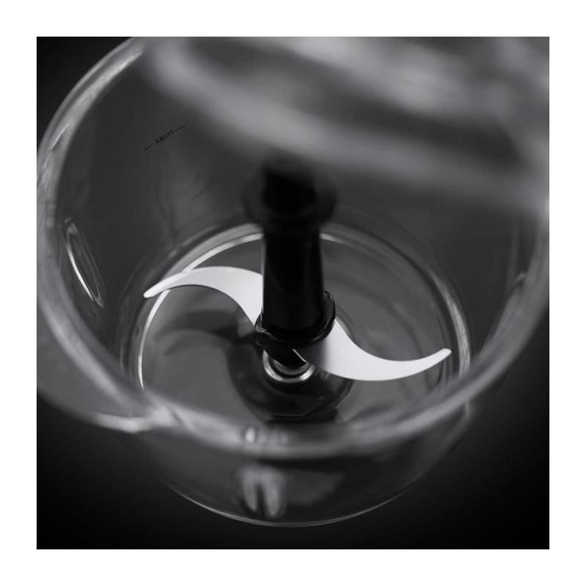 Voir la diapositive 4 : Russell Hobbs Mini-hachoir 500ml 200w rouge - 24660-56