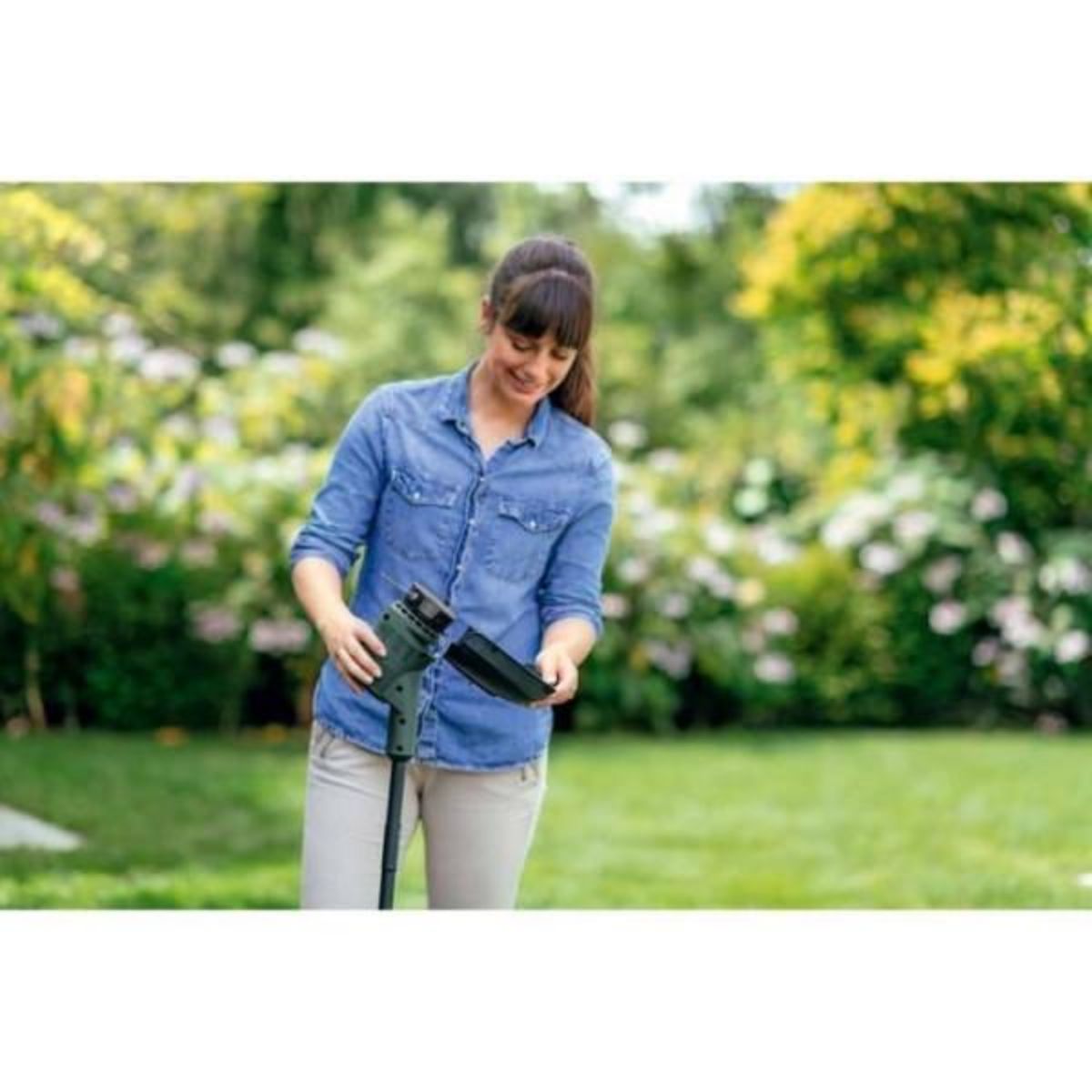 BOSCH Bobine pour EasyGrassCut Li - BOSCH - Modele EasyGrassCut Li - Noir - 60g - 18,3 x 11,1 x 3 cm