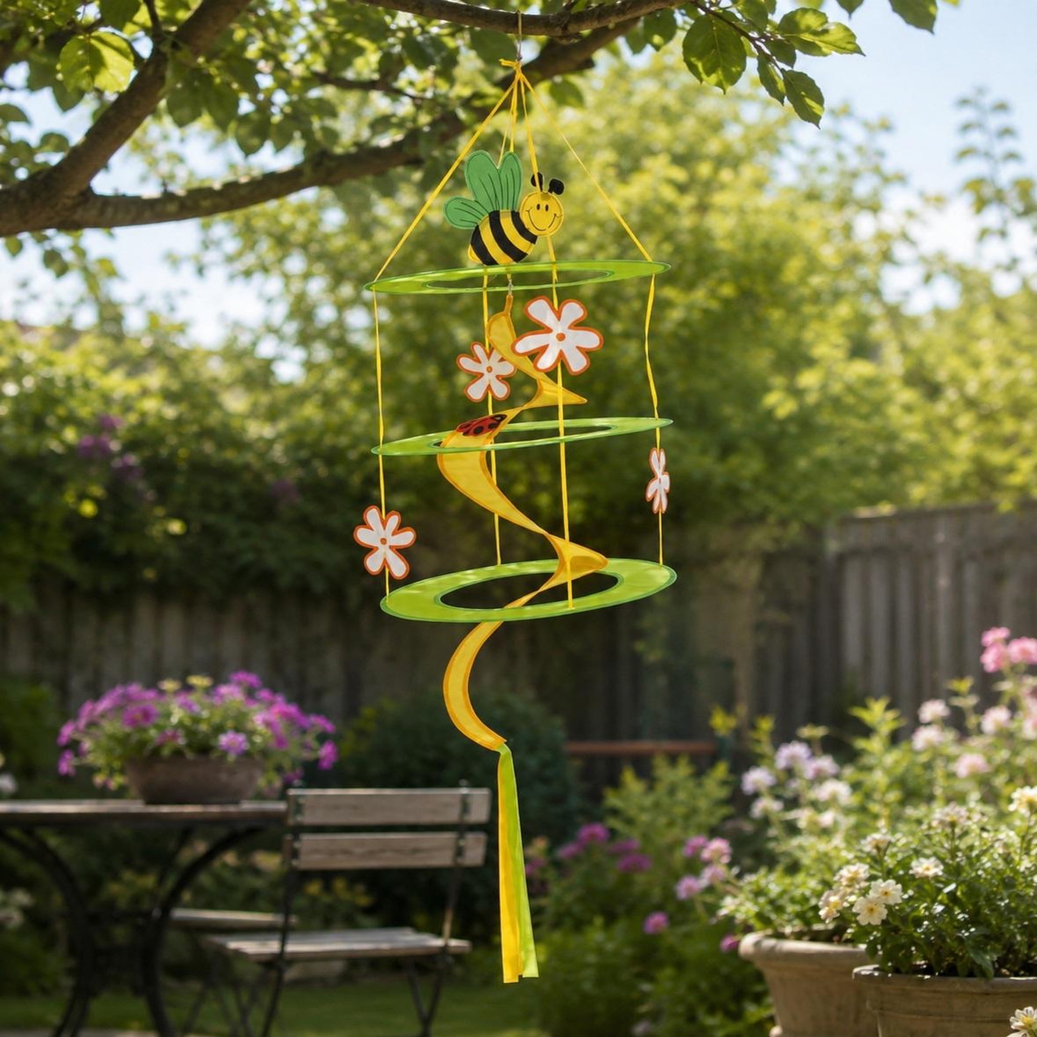 Voir la diapositive 2 : Eden Spirale a vent abeille design et moderne