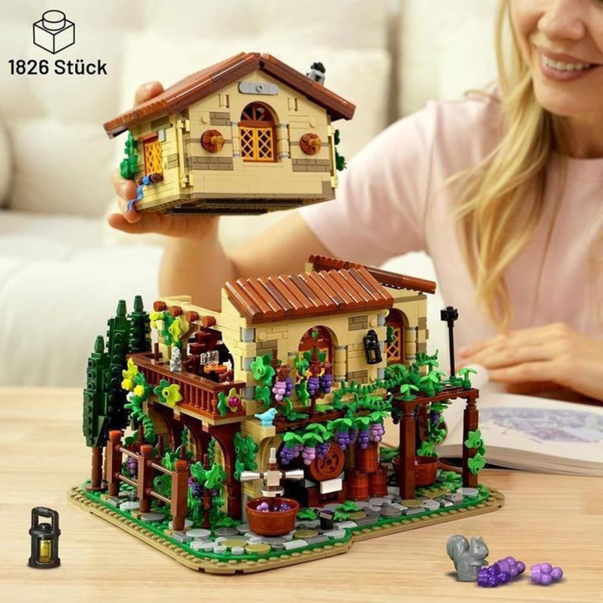 Voir la diapositive 2 : Coffret Château viticole LED 1 826 pièces, modèle 3 niveaux en ABS