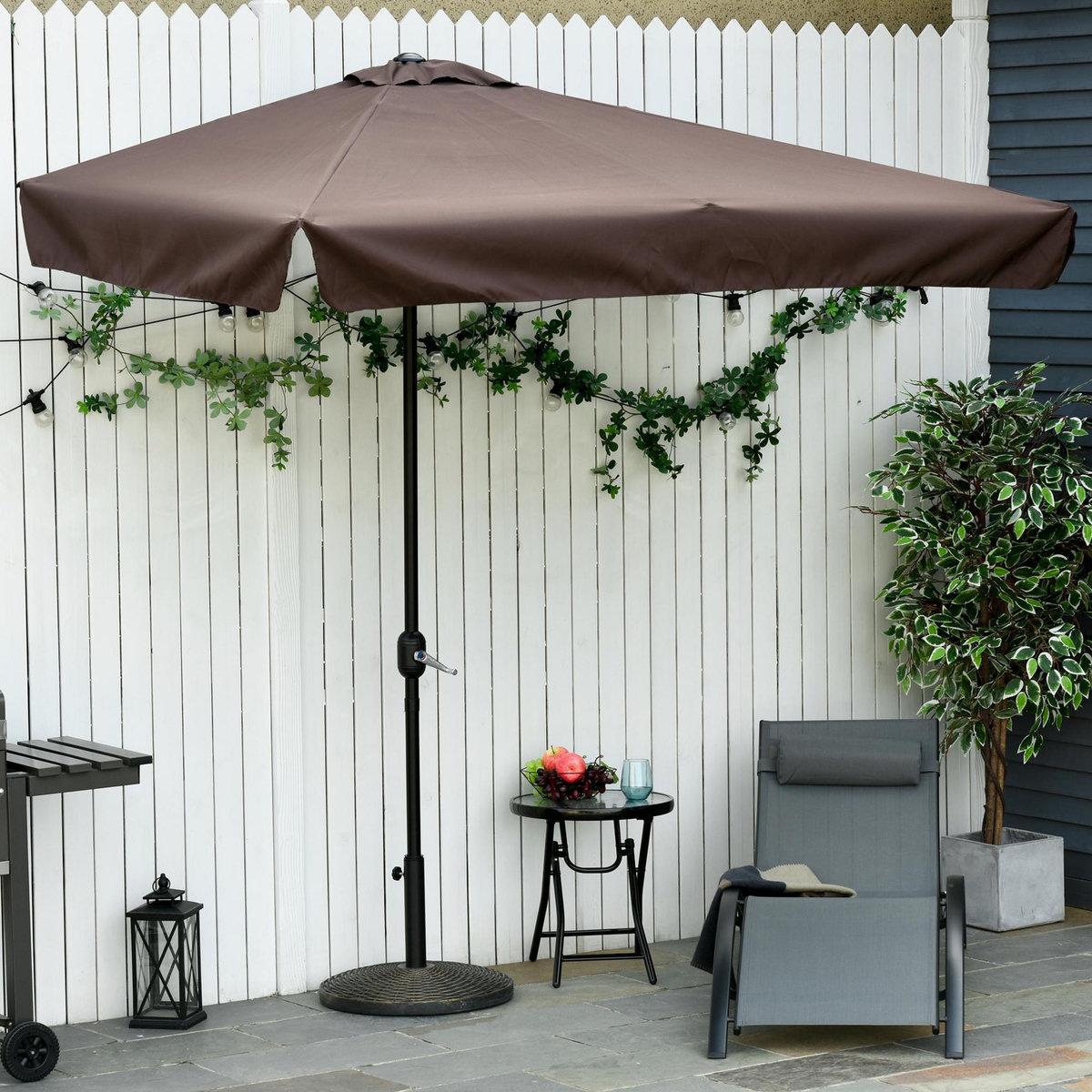 OUTSUNNY Demi parasol - parasol de balcon 5 entretoises métal dim. 2,3L x 1,3l x 2,49H m polyester haute densité chocolat