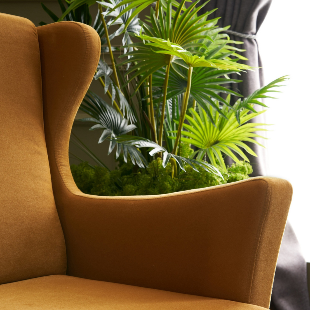 CONCEPT USINE Fauteuil à oreilles en velours moutarde WILLIAMS