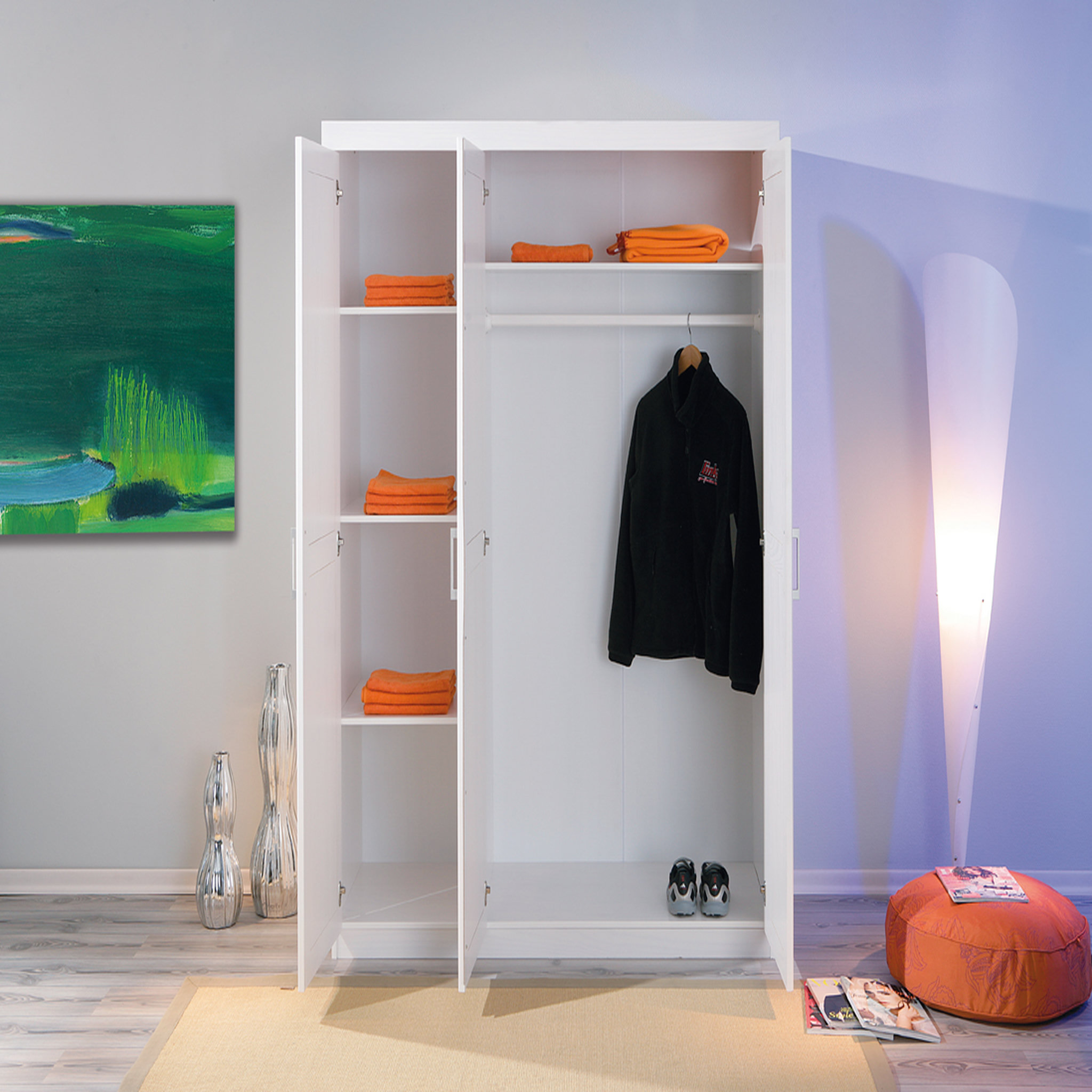 Voir la diapositive 7 : Armoire penderie blanche en pin massif - MAGNUS