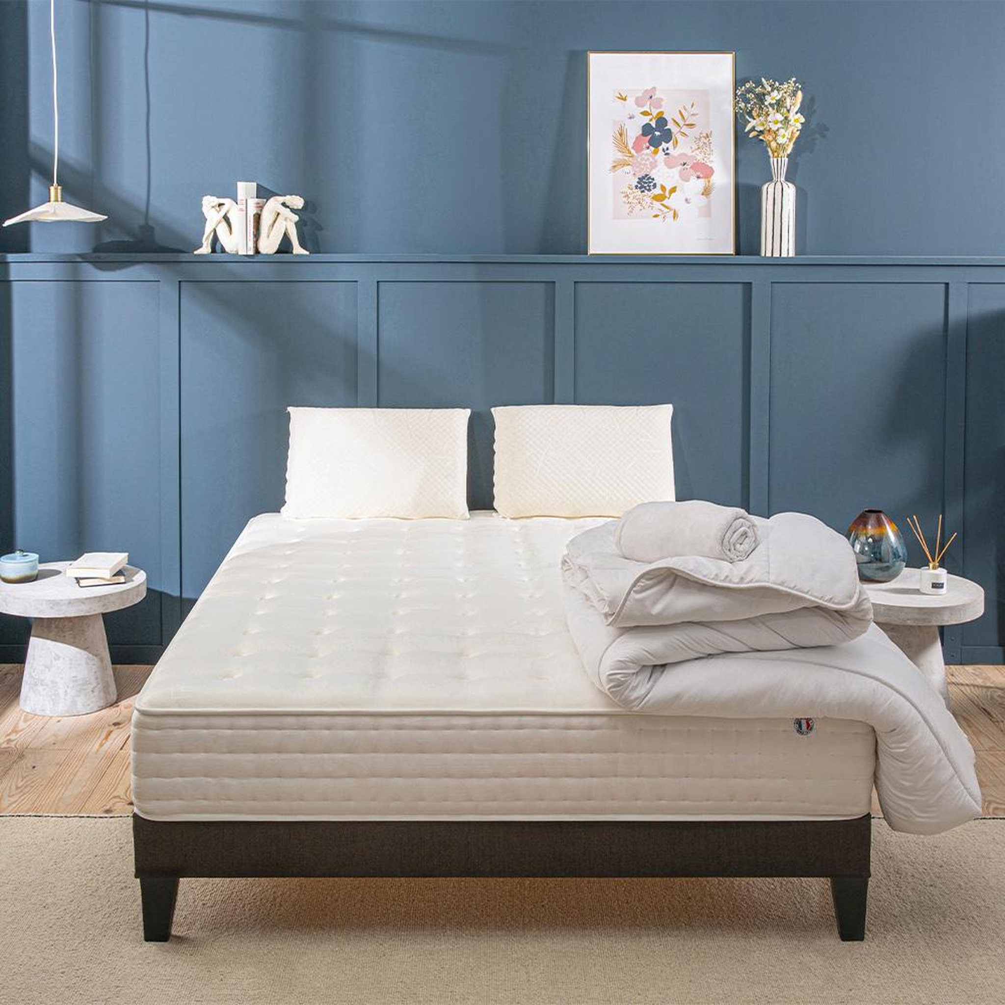 Voir la diapositive 2 : BELLECOUR BELLECOUR LITERIE | Pack Prêt à dormir CHÂTELET | Matelas Mémoire de forme + Sommier + Accessoires