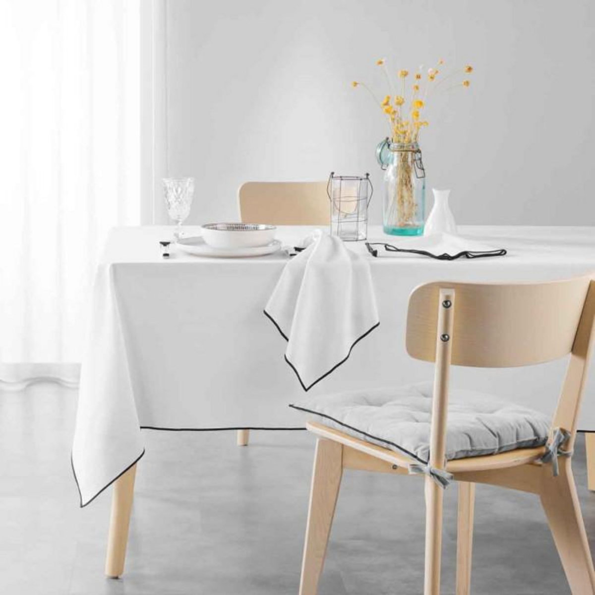 Paris Prix Lot de 3 Serviettes de Table  Mistraline  40x40cm Blanc