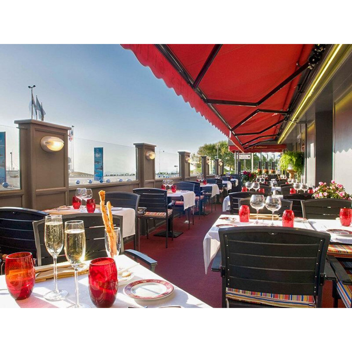 Smartbox Halte gastronomique 7 services à Boulogne-sur-Mer - Coffret Cadeau Gastronomie