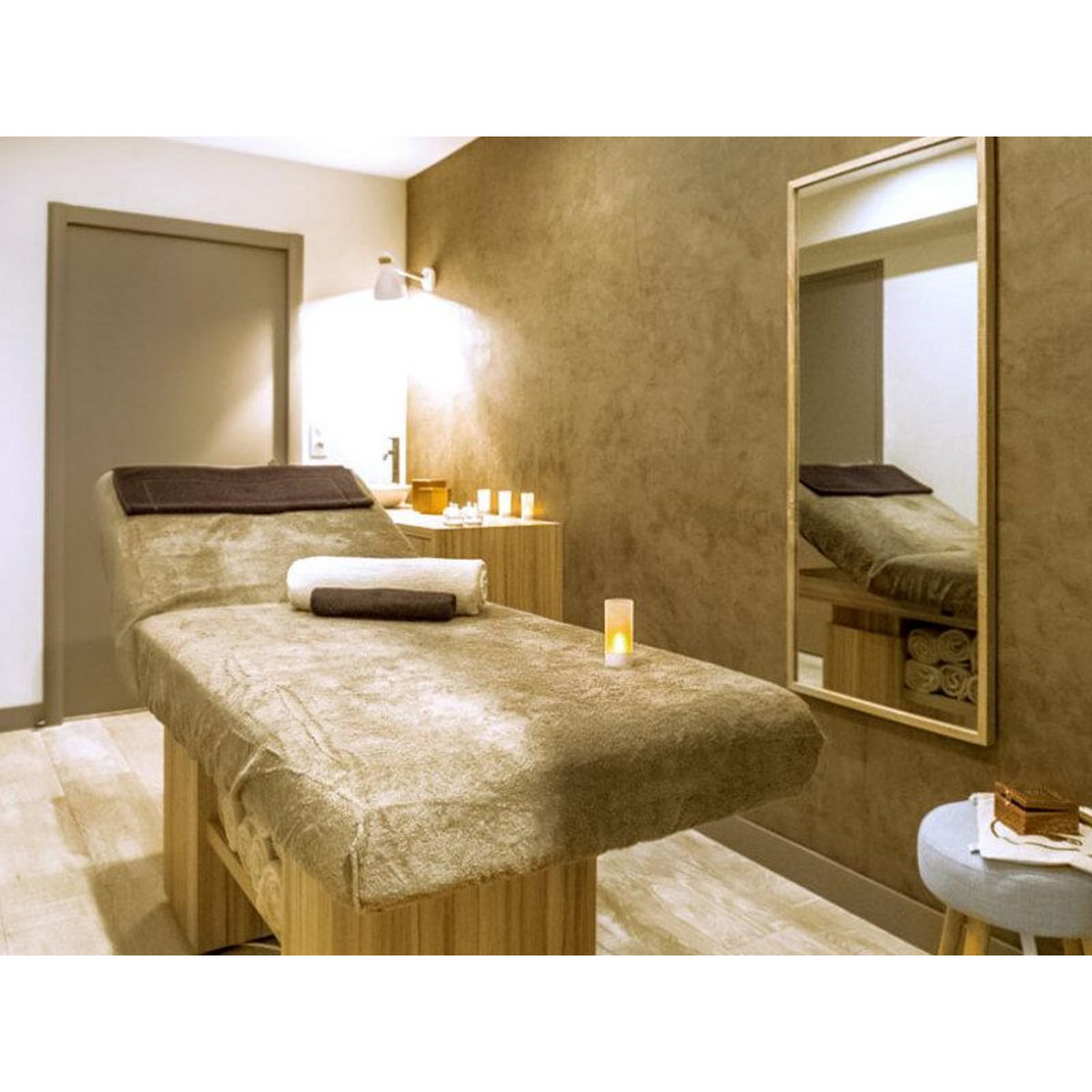 Smartbox Pause bien-être pour 1 adulte et 1 enfant près de Nantes : massage du corps et accès au spa - Coffret Cadeau Bien-être