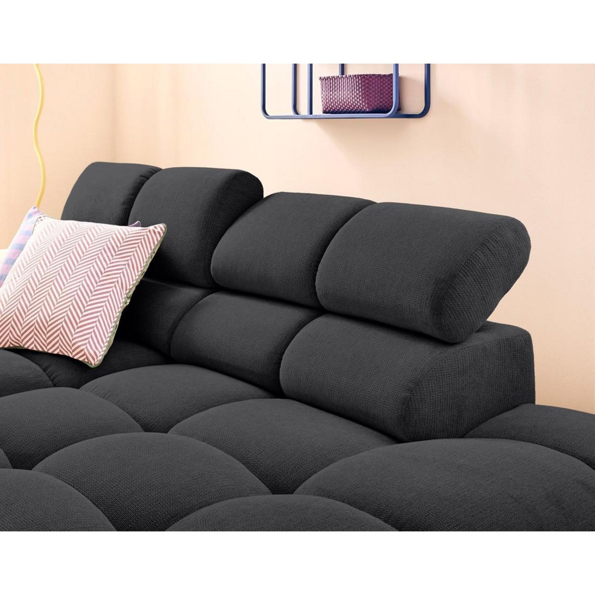 LISA DESIGN Matera - canapé d'angle droit 3 places avec têtières réglables en tissu texturé