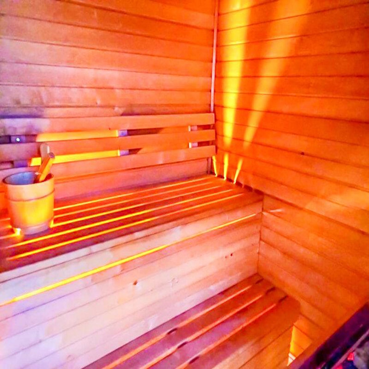 Smartbox 2 jours en maison flottante de luxe avec sauna sur les bords de Seine - Coffret Cadeau Séjour