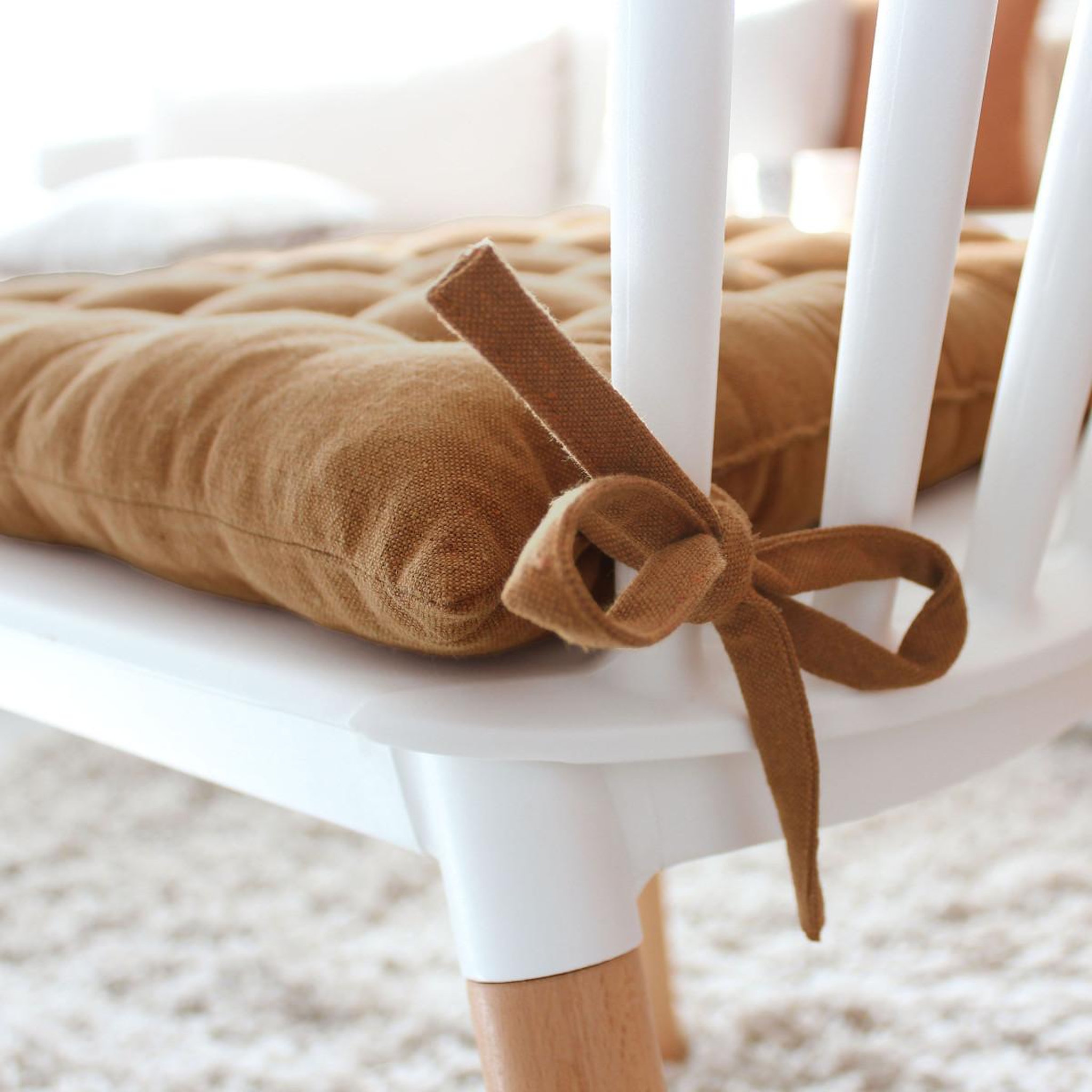 Voir la diapositive 2 : ENJOY HOME Galette de chaise piquée  cambria  38x38cm café