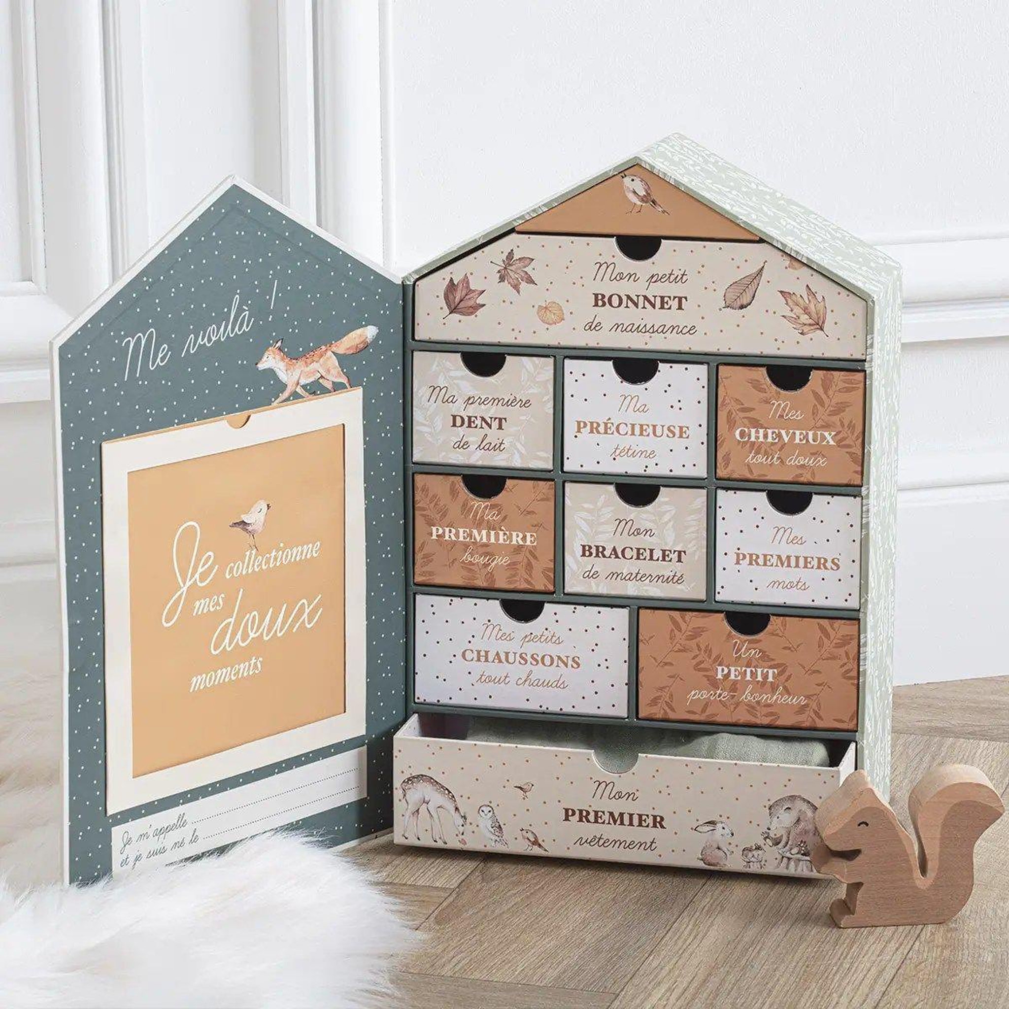 Voir la diapositive 4 : Atmosphera Kids Coffret de naissance maison  forêt  30cm multicolore