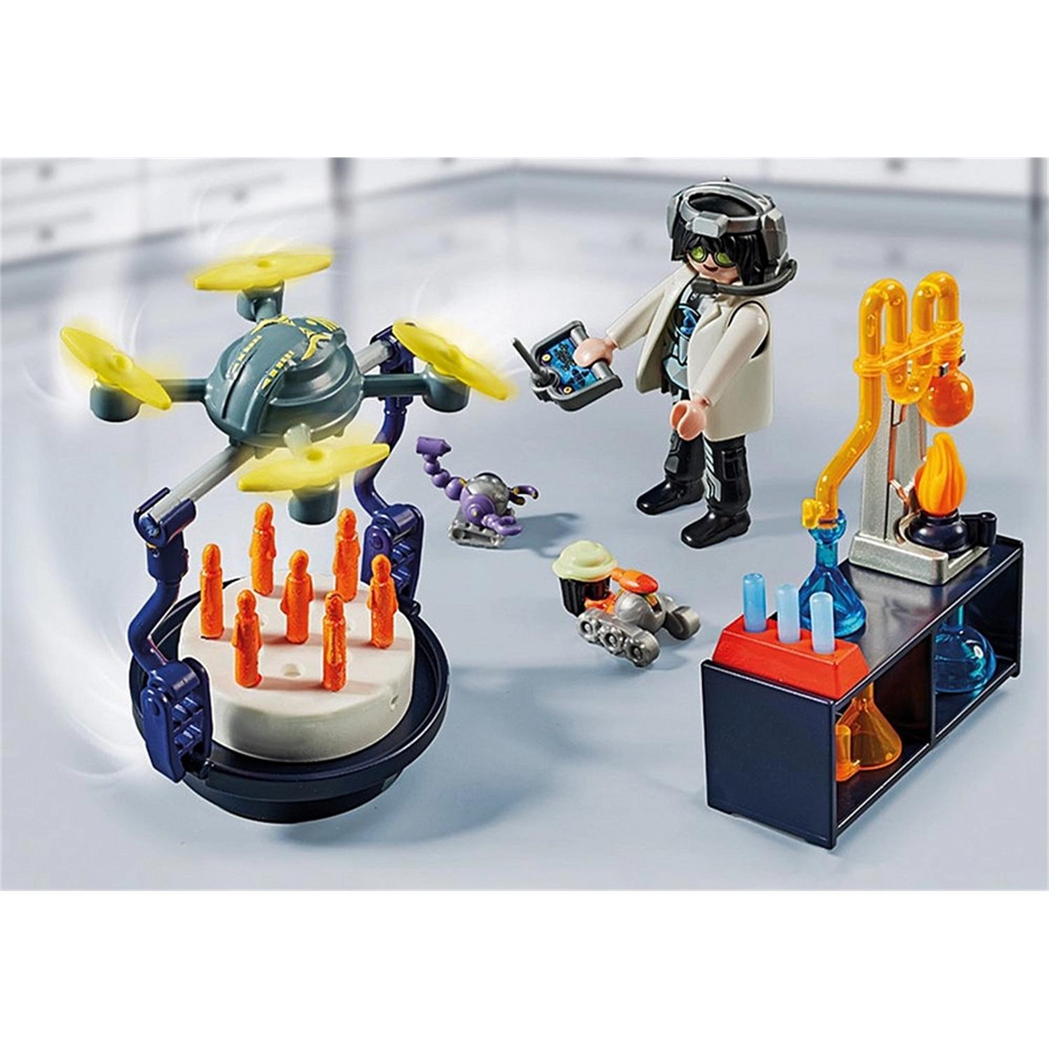 Voir la diapositive 3 : PLAYMOBIL myLife Chercheur avec robots