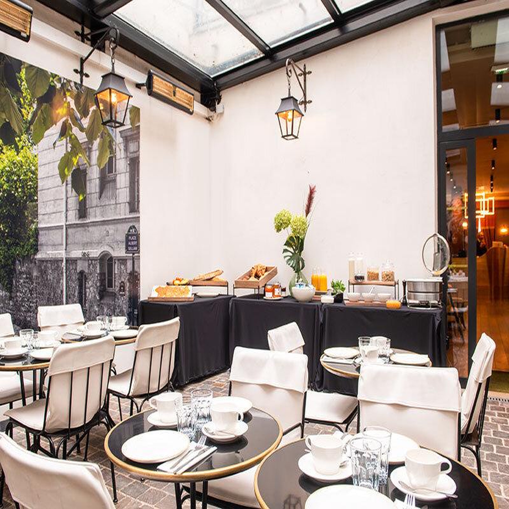 Voir la diapositive 2 : Smartbox 3 jours en boutique-hôtel 4* dans le quartier de montmartre à paris - coffret cadeau séjour