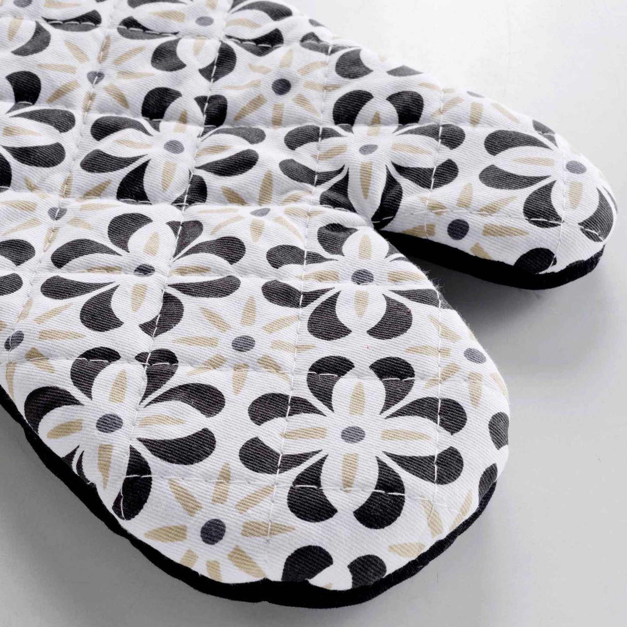 Voir la diapositive 3 : Douceur d'Intérieur Gant de cuisine en coton  solaris  30cm noir